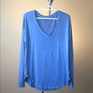 ✨ Soft & Sexy American Eagle Long Sleeve Tee ✨